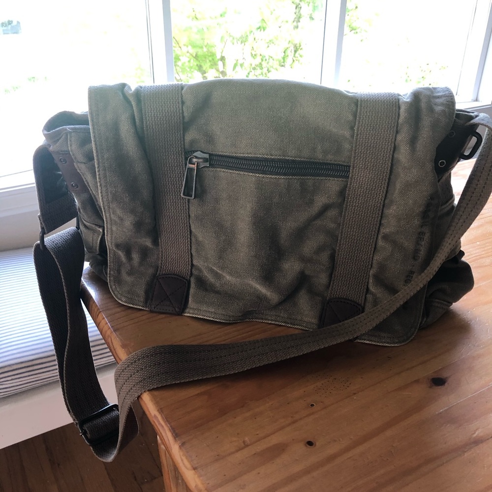 Fossil messenger bag